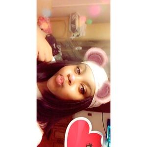 Meet your Posher, Vanessa